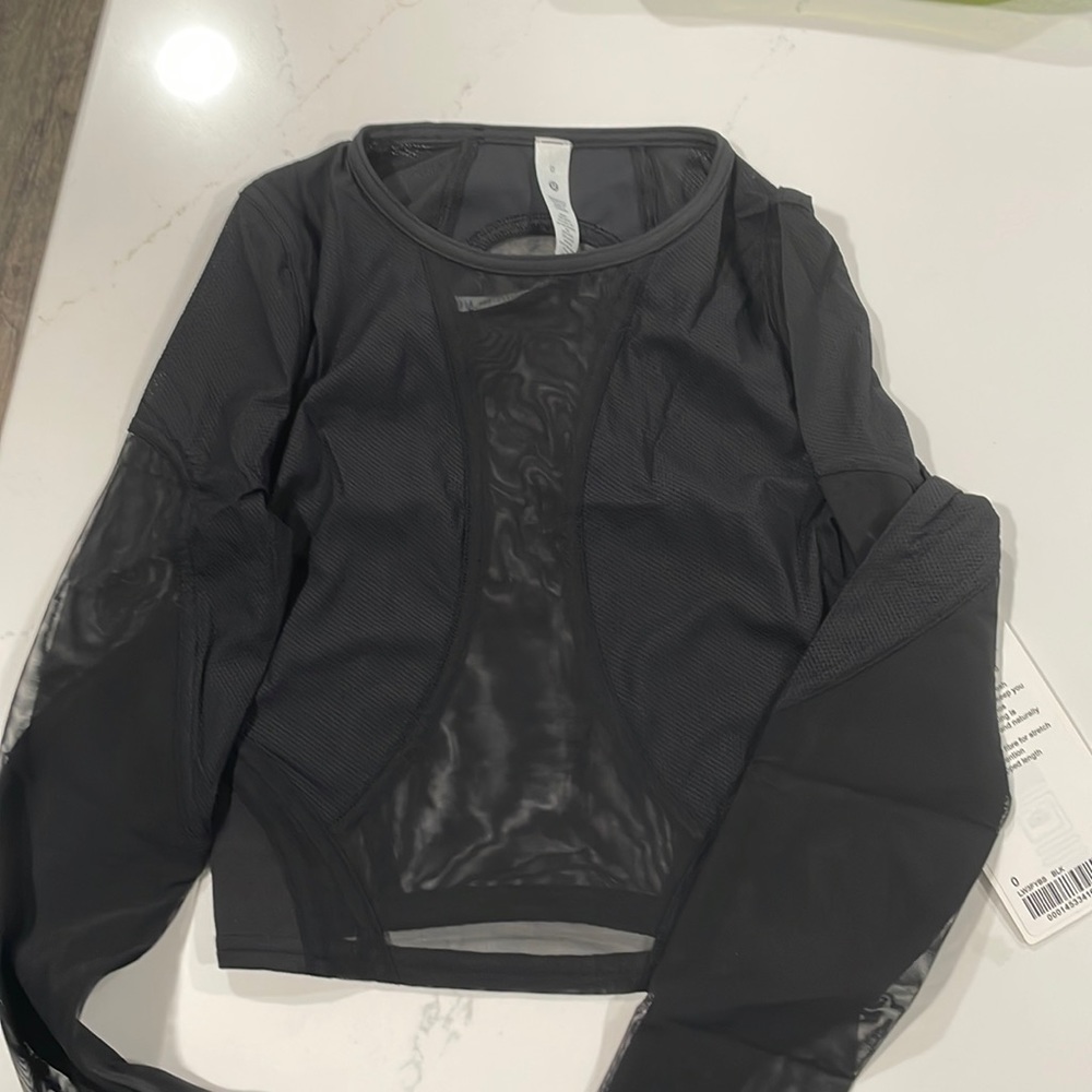 Brand new lulu lemon training long sleeve